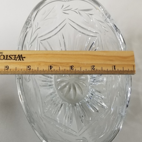 Crystal Clear Industries Handcut 24% Lead Crystal Frosted Etched 8" Oval Bowl - Picture 7 of 9